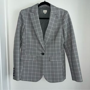 A new day. Plaid blazer. Size 6
